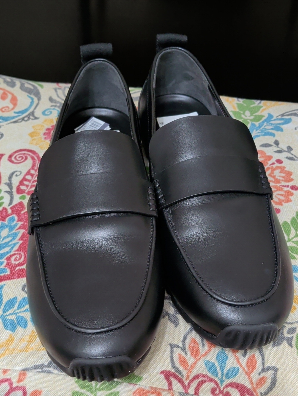 Vince Women Mojave Loafer Black Leather Slip-On Loafers